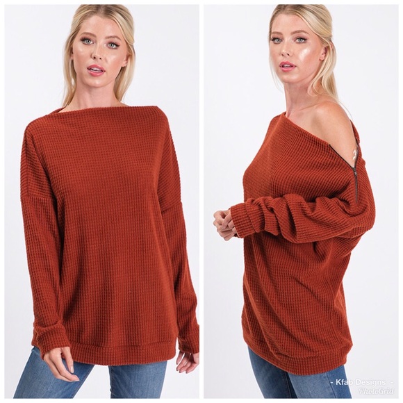 🛍LAST 1! Wear 2 Ways Brick Waffle Top w/Zipper! - Picture 2 of 4